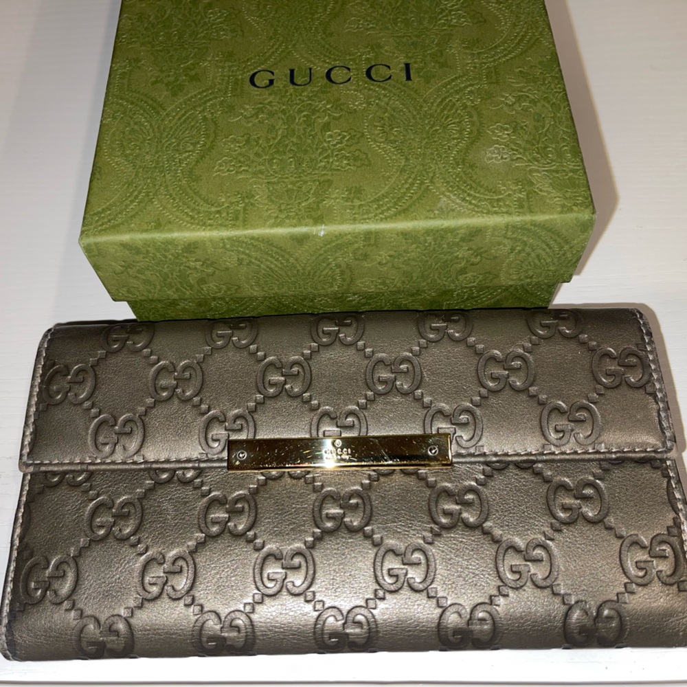 Authentic Gucci grey Guccissima long wallet
